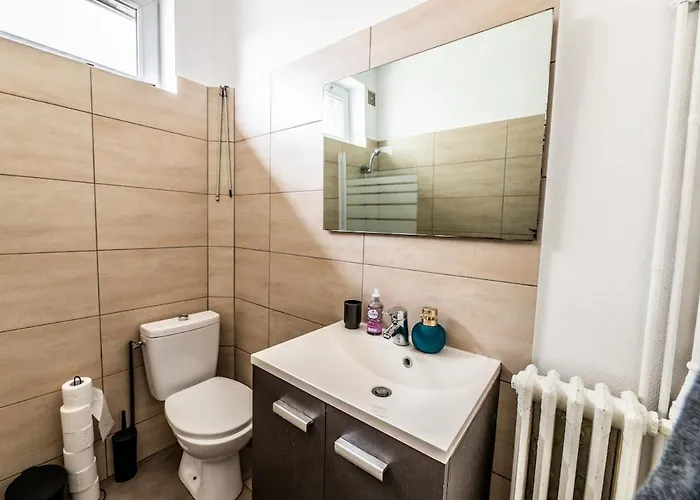 Marine Comfort T3 Cozy Center Wifi & Netflix Apartment *